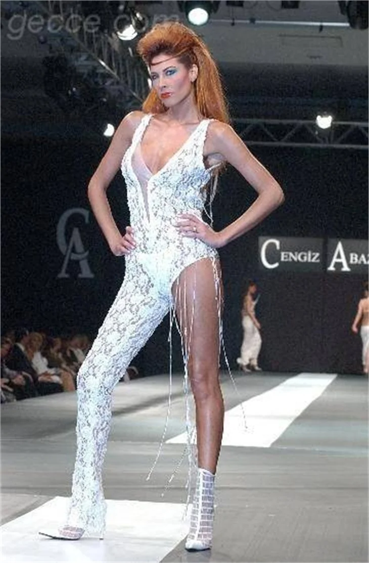ŞENAY AKAY