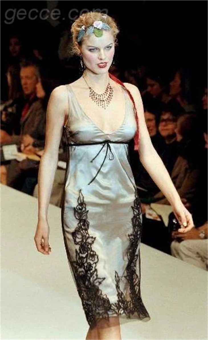EVA HERZİGOVA