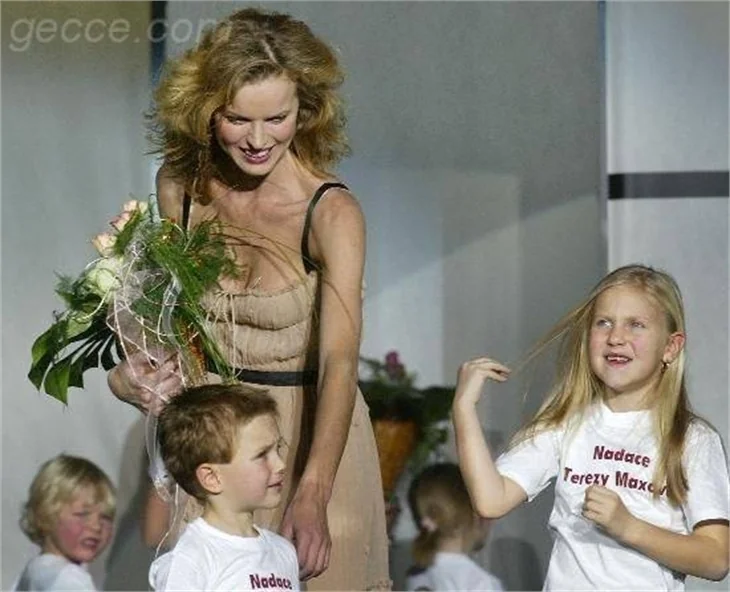 EVA HERZİGOVA