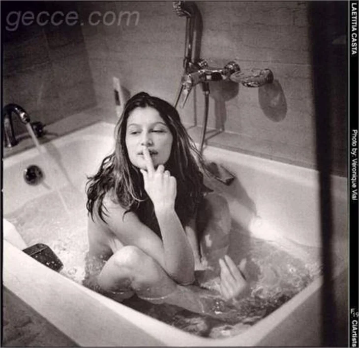 LAETITIA CASTA
