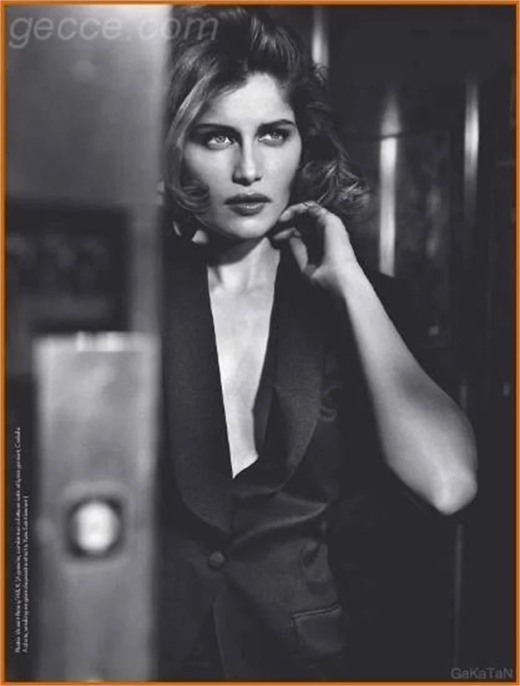 LAETITIA CASTA