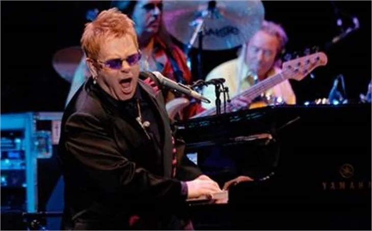 ELTON JOHN'UN EVLATLIK İSTEĞİ REDDEDİLDİ