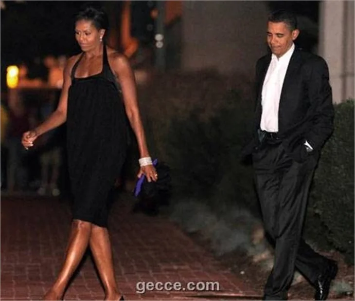 Obama çifti evlilik yıldönümlerini kutladılar!