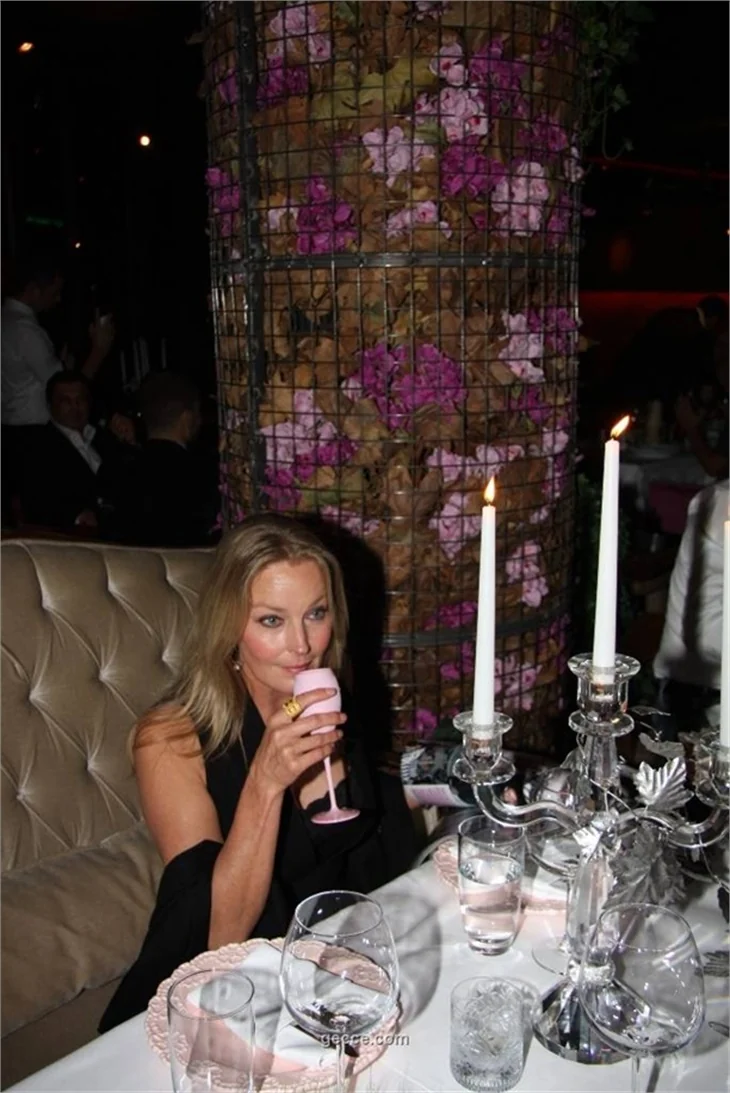 Longtable'da Bo Derek fırtınası!
