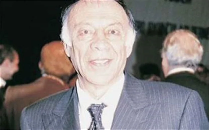 MÜNİR ÖZKUL YOĞUN BAKIMDA