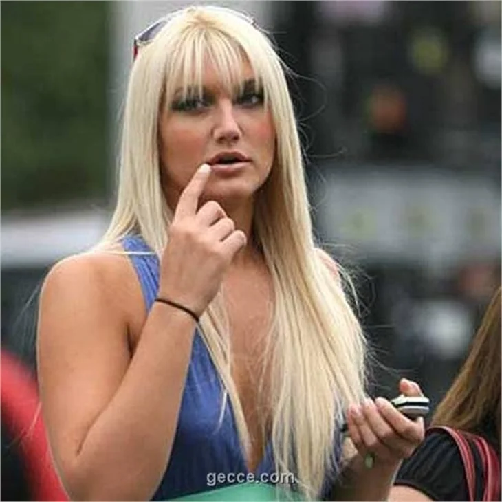 Travestiye benzeyen 10 ünlü!