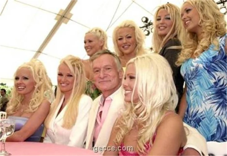 Hugh HEfner'in haremi!
