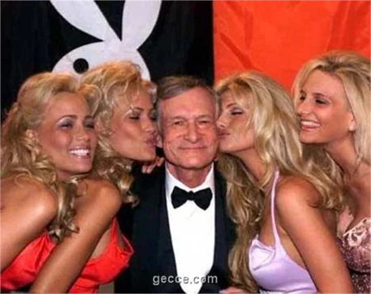 Hugh HEfner'in haremi!