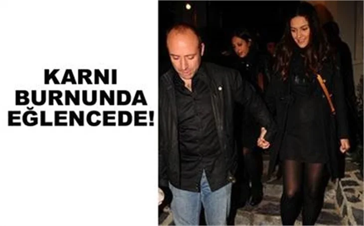 BERGÜZAR KOREL EŞİYLE GECELERDE!
