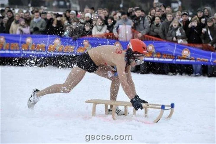 ÇIPLAK KAYAKÇILAR!