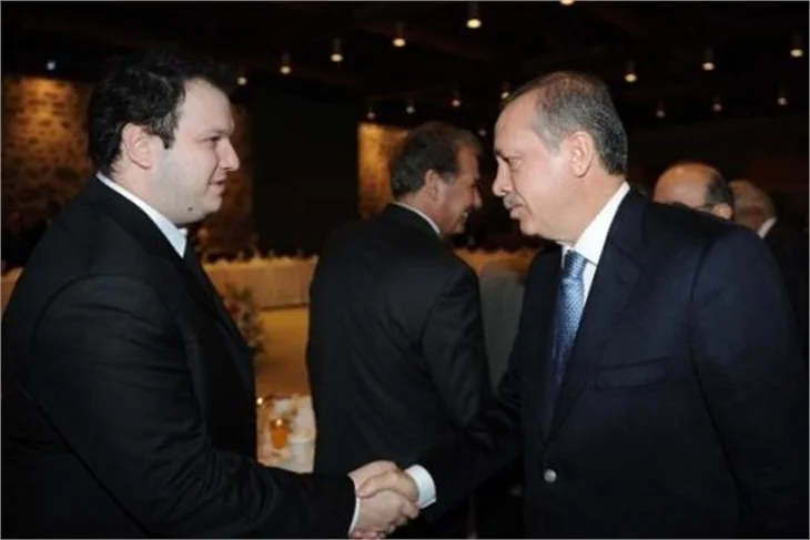 BAŞBAKAN SİNEMACILARLA BİR ARADA!