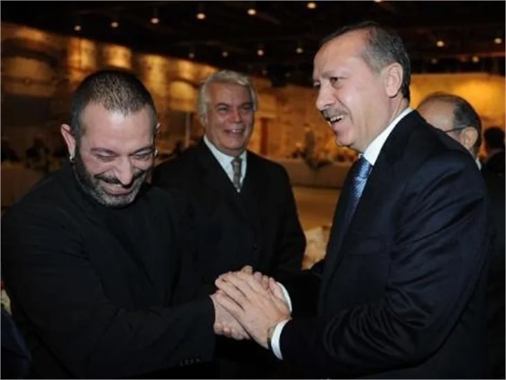 BAŞBAKAN ÜNLÜLERLE!