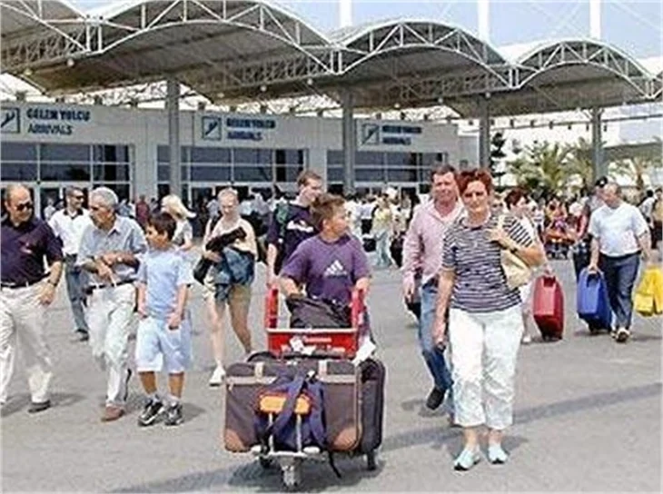 TURİSTLERİN 'TÜRKİYE' KAVGASI!