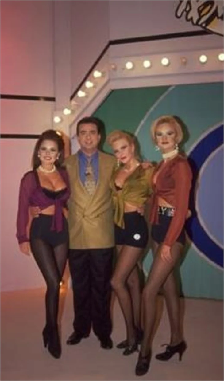 TV ekranlarının güzel hostesleri