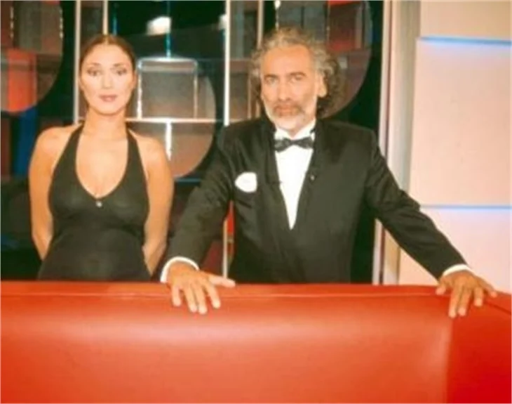 TV ekranlarının güzel hostesleri