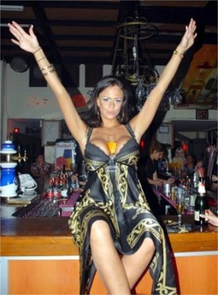 Alanya Danimarka'dan gelen Playboy kızlarını konuk etti