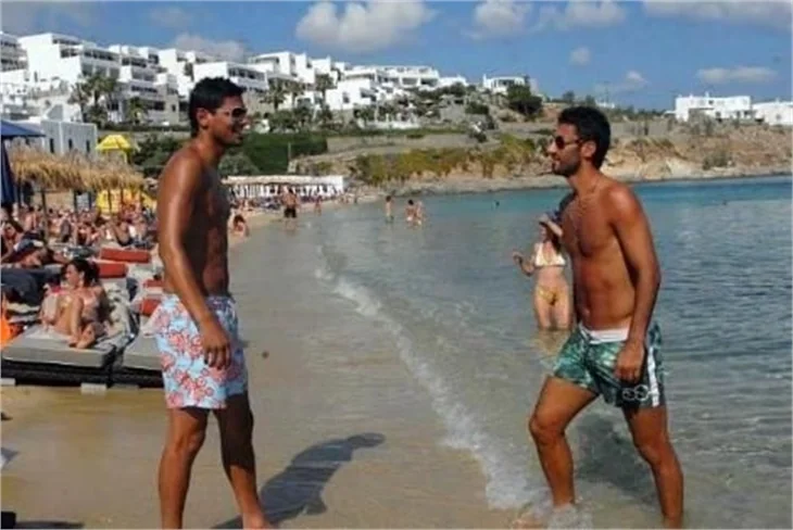 Futbolcu Selçuk Şahin'in aşk tatili!