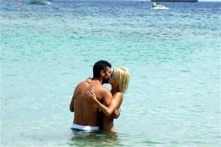 Futbolcu Selçuk Şahin'in aşk tatili!