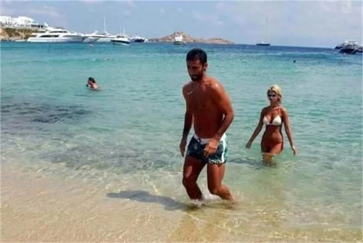 Futbolcu Selçuk Şahin'in aşk tatili!