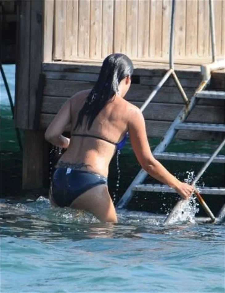 Hanımın Çiftliği'nin Gülizar'ı Evrim Solmaz Bodrum'da!