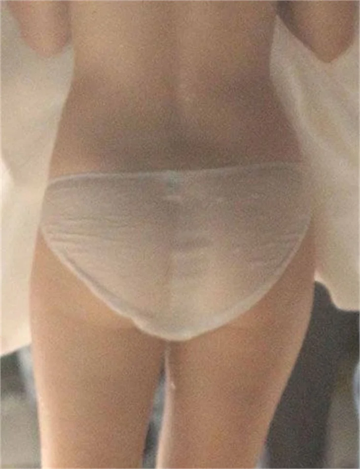 Katy Perry'nin seksi ve ıslak pozları...