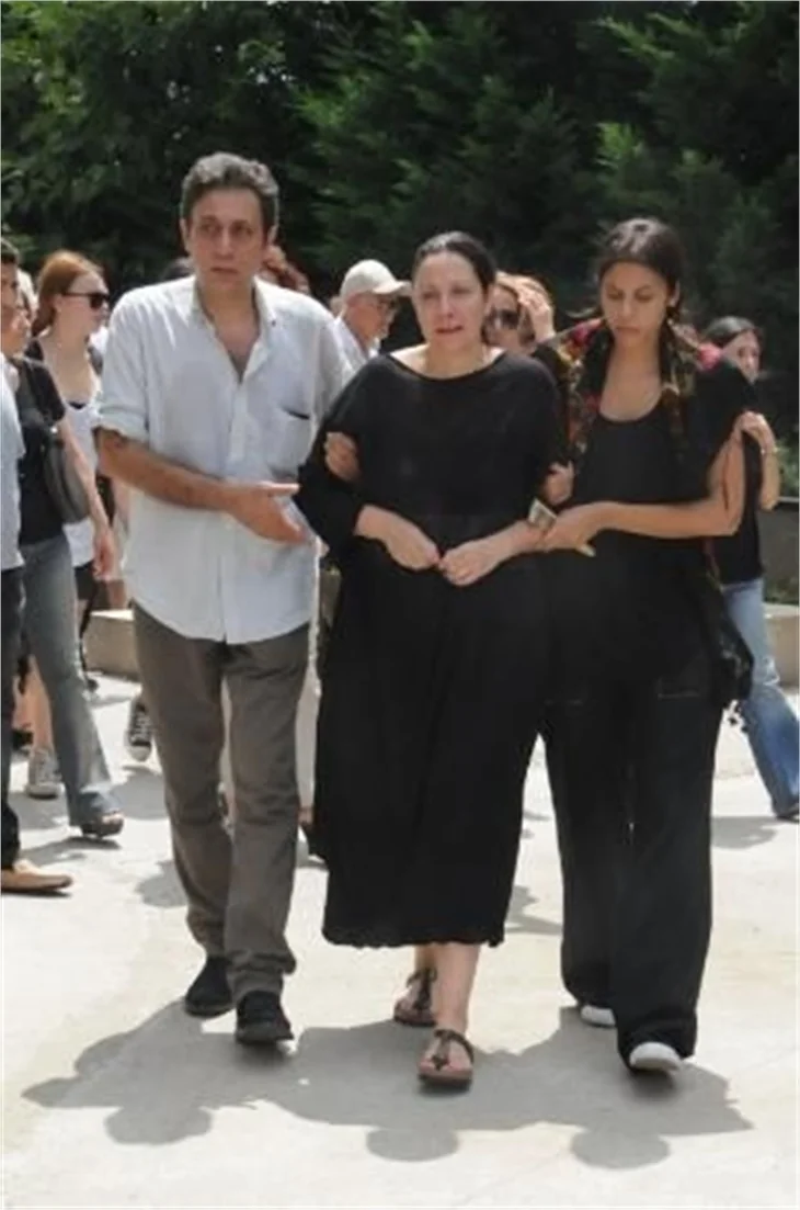 Ayda Aksel eşini kaybetti..