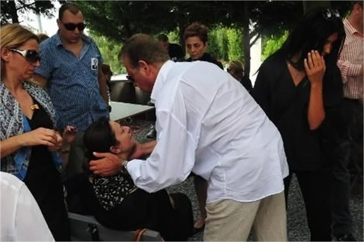 Ayda Aksel eşini kaybetti..