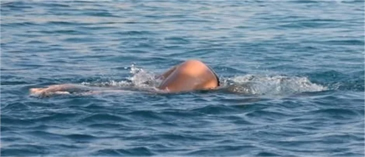 Asena yıllar sonra ilk kez bikiniyle!