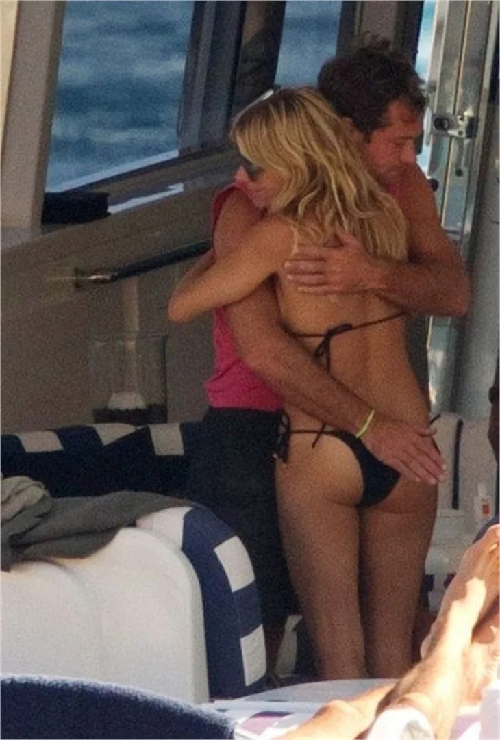 Aşk gemisinde Jude Lav ve Sienna Miller...