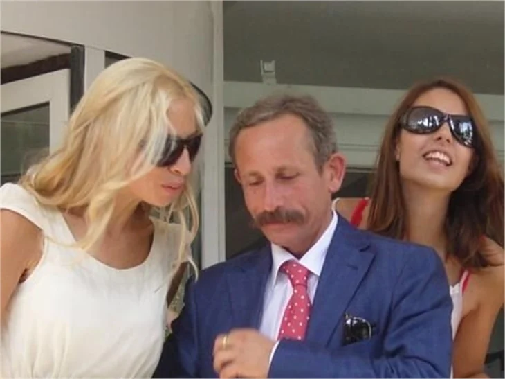 Zeynep Casalini sürpriz bir şekilde evlendi...