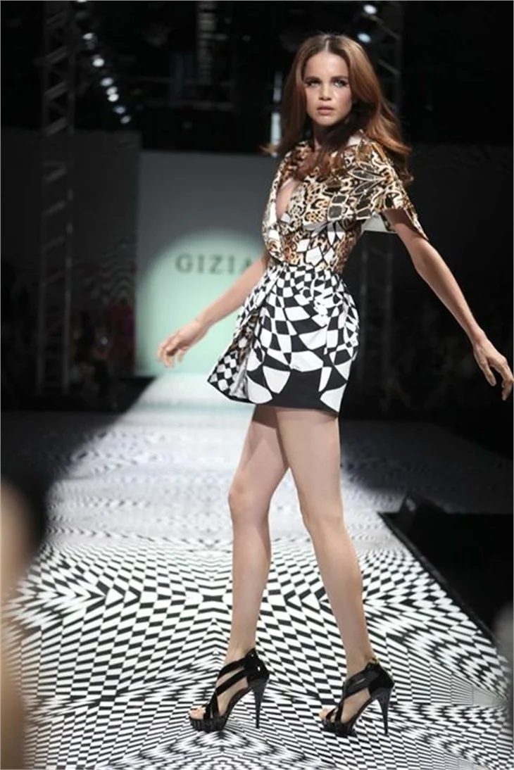 İstanbul Fashion Week'den görüntüler..