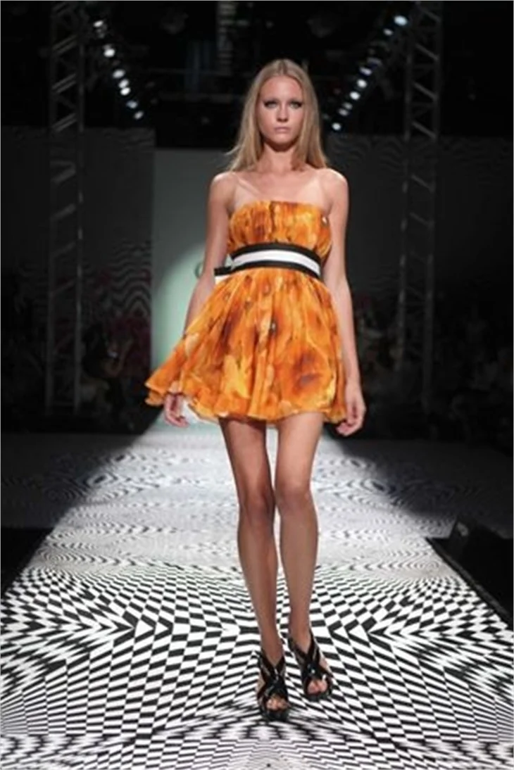 İstanbul Fashion Week'den görüntüler..