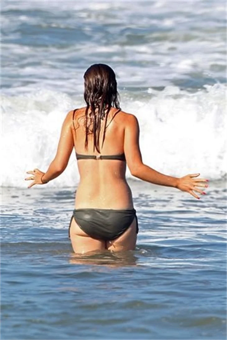 Olivia Wilde bikinili görüntülendi..