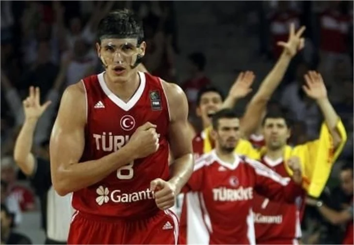 12 Dev Adam Yunanistan maçından görüntüler