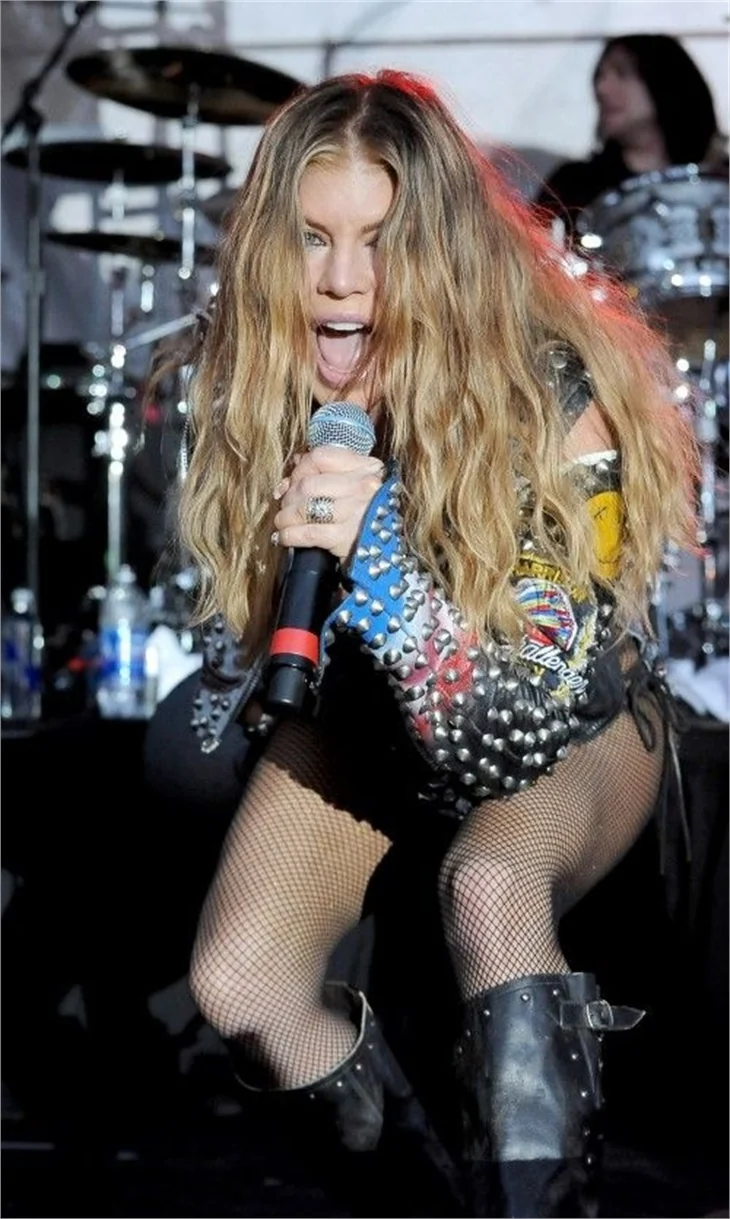 Fergie'den muhteşem Rock 'n roll...
