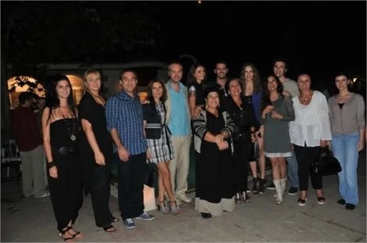 'Lale Devri' ekibi ilk bölümü birlikte izlediler..