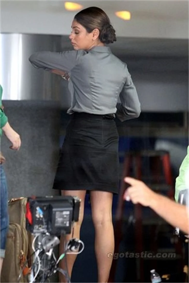 Mila Kunis seksi iş kadını oldu..