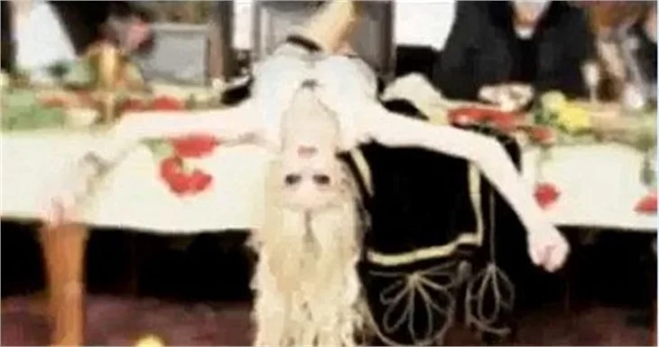 17'lik Taylor Momsen'in klibi çok tartışılacak!