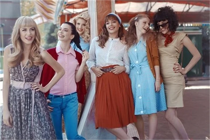 Küçük Sırlar, Grease ruhuna büründü...