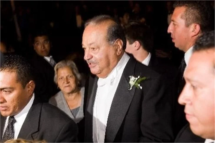 En zengin düğünde tek Türk Ali Karacan