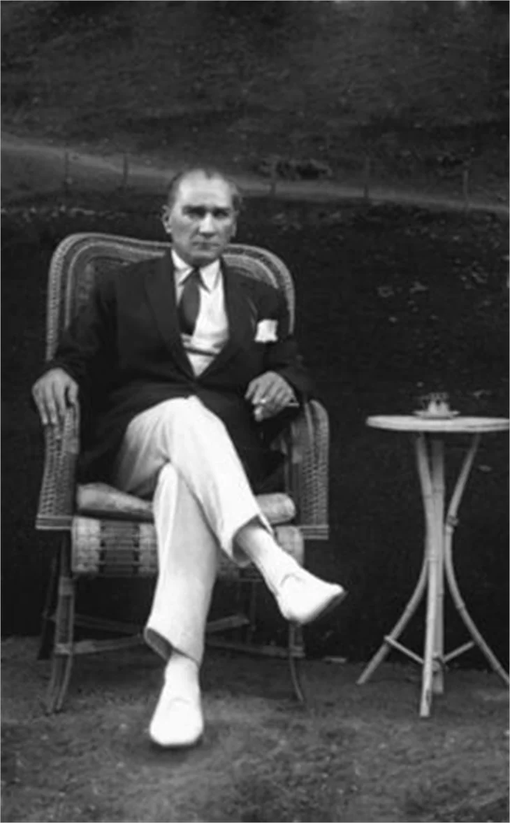 Atatürk'ün ilk kez yayınlanan fotoğrafları