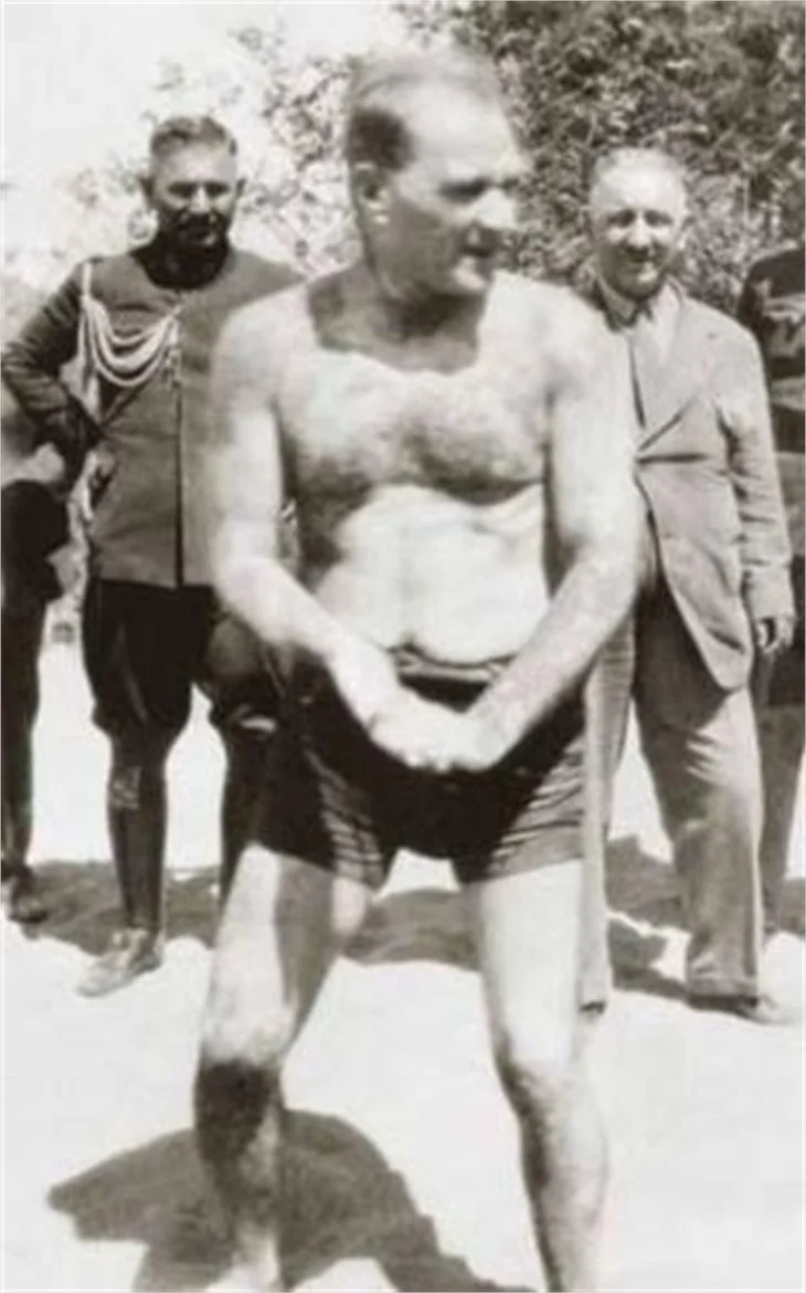 Atatürk'ün ilk kez yayınlanan fotoğrafları
