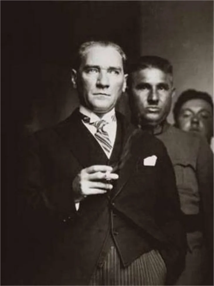 Atatürk'ün ilk kez yayınlanan fotoğrafları