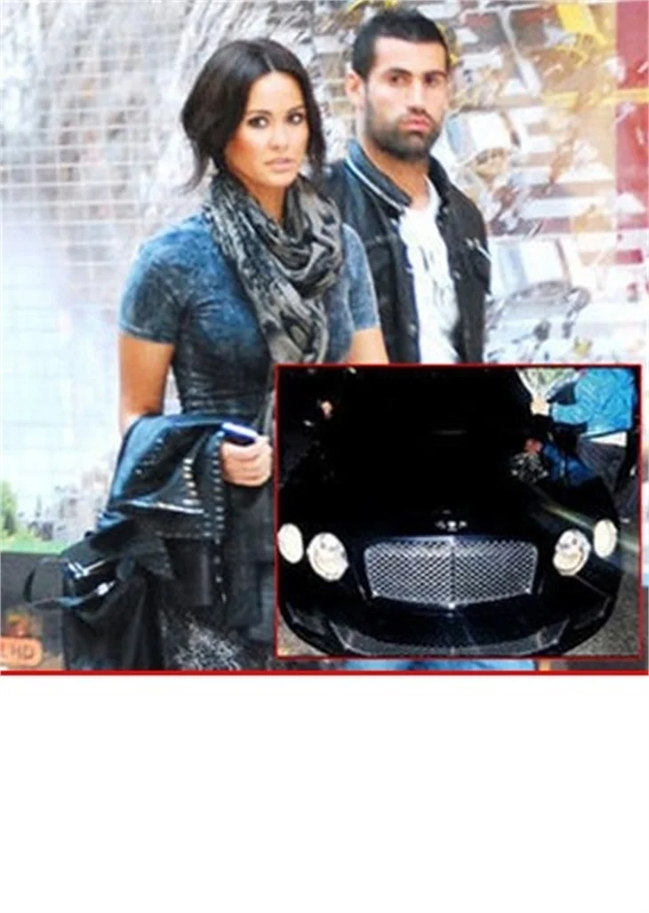 VOLKAN DEMİREL'İN PLAKASIZ OTOMOBİLİ!
