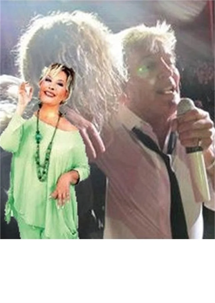 EMEL SAYIN'A ROD STEWART SÜRPRİZİ!