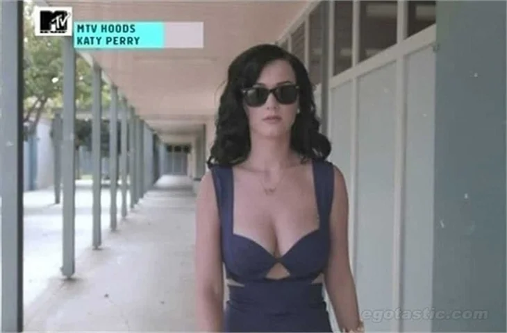 Katy Perry'nin mtv video görüntüleri!