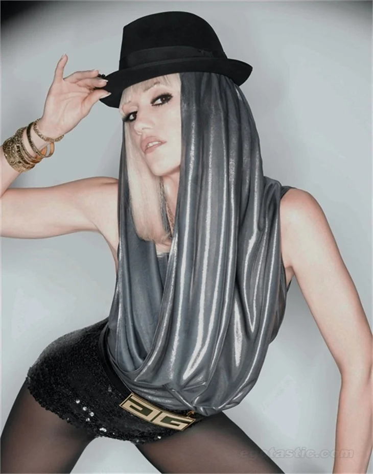 Gwen Stefani'den çok özel pozlar!