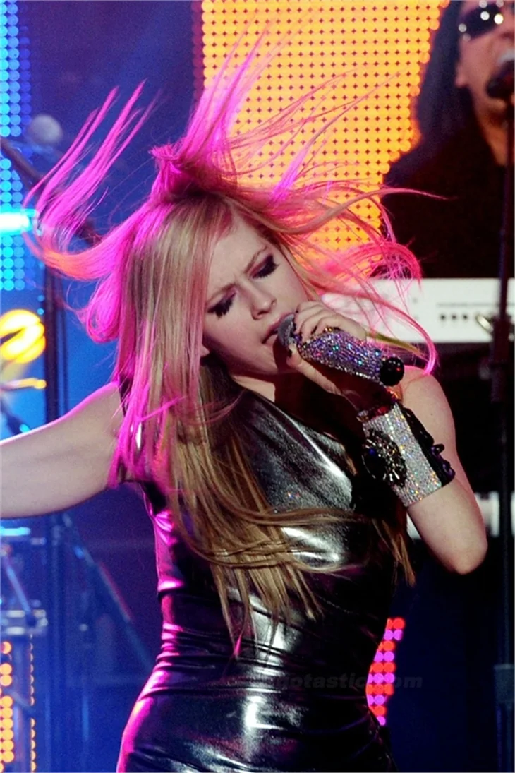 Avril Lavigne'in konserinden fotoğraflar!