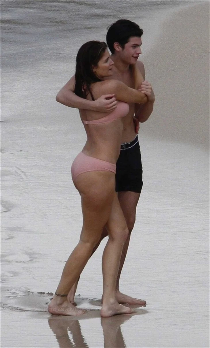 Stephanie Seymour'un bikinili görüntüleri!