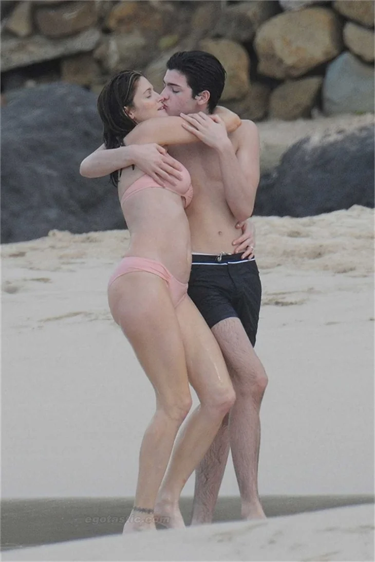 Stephanie Seymour'un bikinili görüntüleri!
